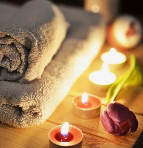 love-romantic-bath-candlelight